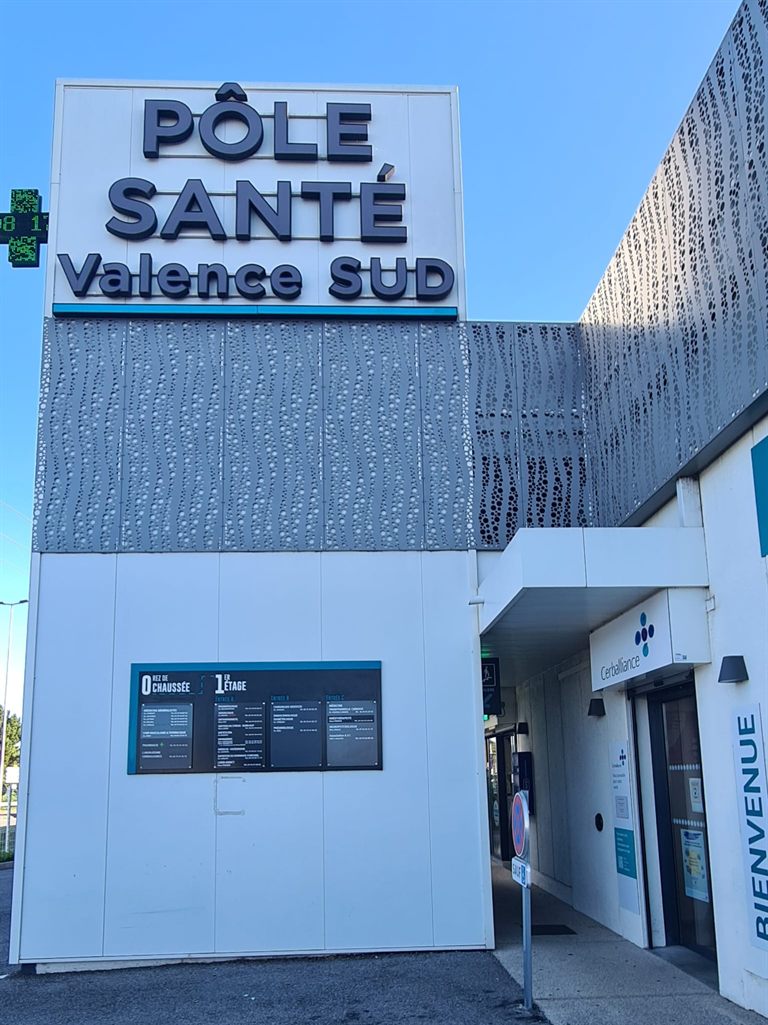 Façade du Pôle Santé Valence Sud